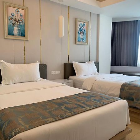 Jomtien Holiday Pattaya Exteriör bild