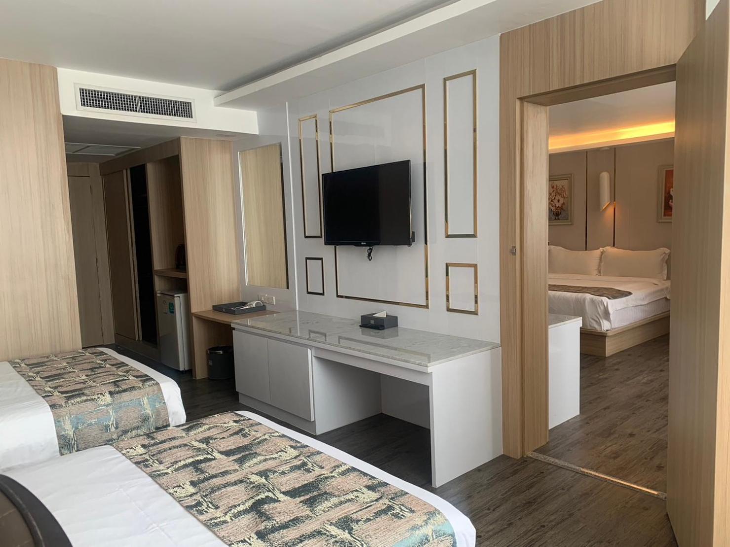 Jomtien Holiday Pattaya Exteriör bild